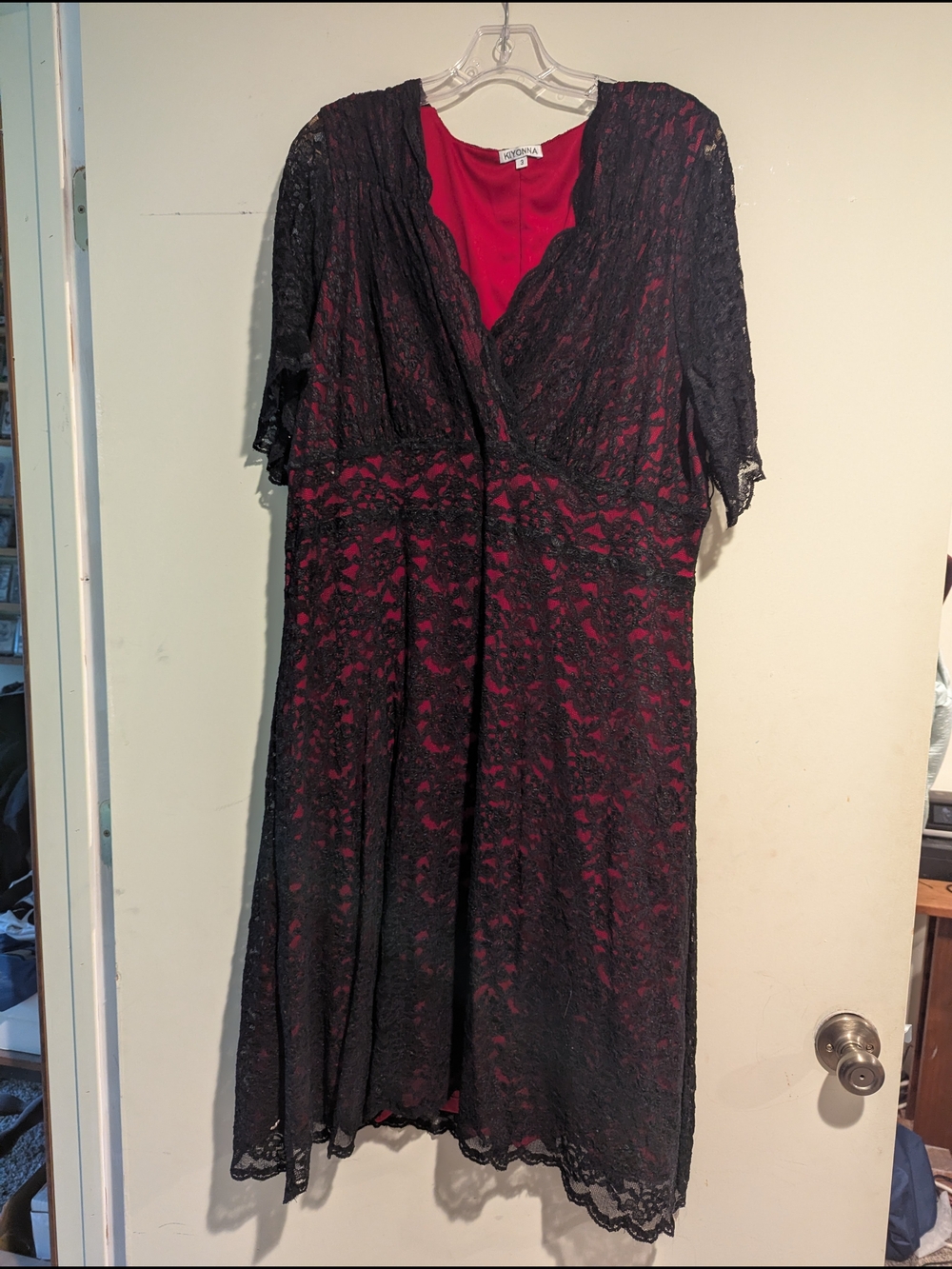 Kiyonna Black Lace Overlay Chemise with Red Lining  Size 3x